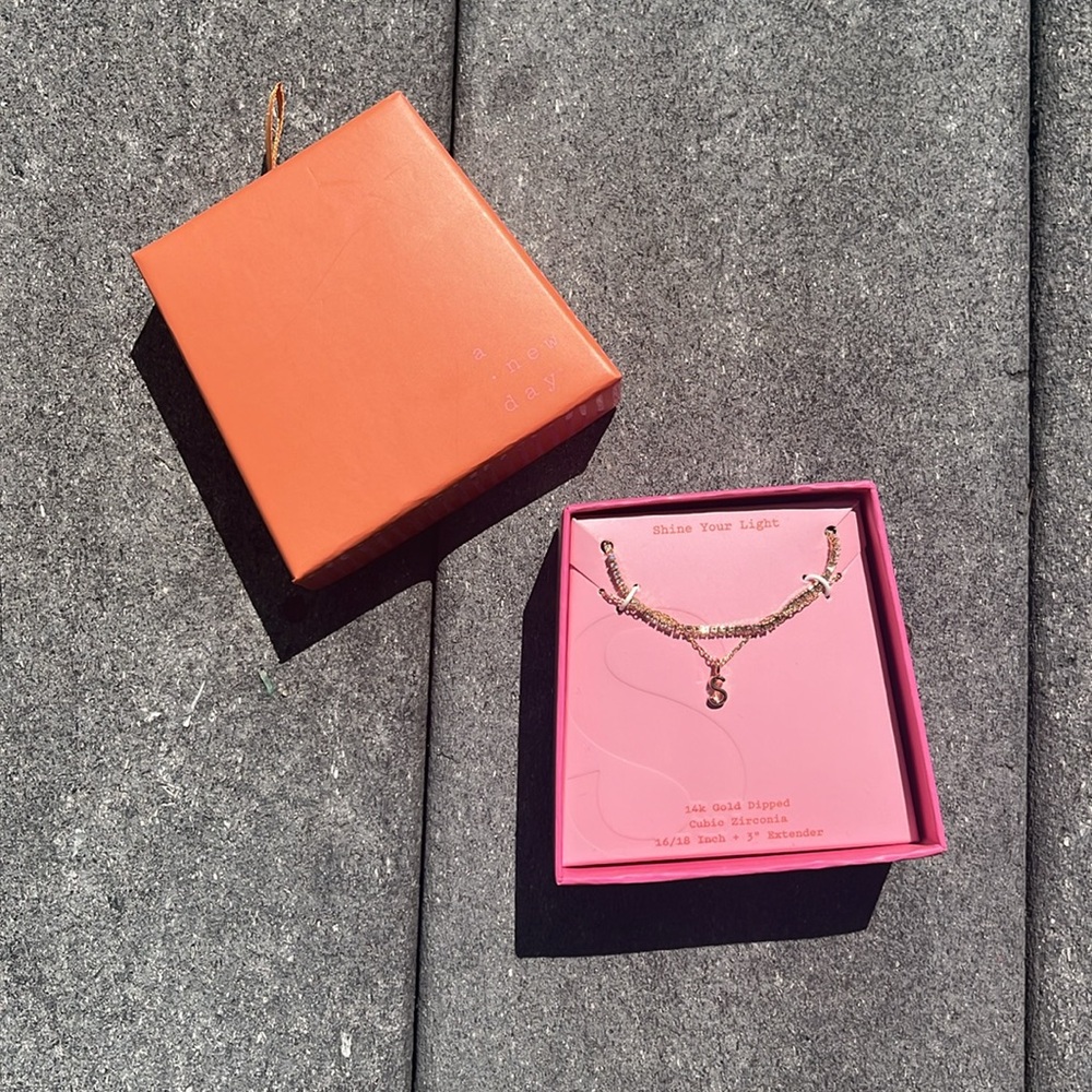 🔱 14K Gold Dipped Cubic Zirconia Initial “S” Necklace Set 2pc ⚜️ - Picture 4 of 4